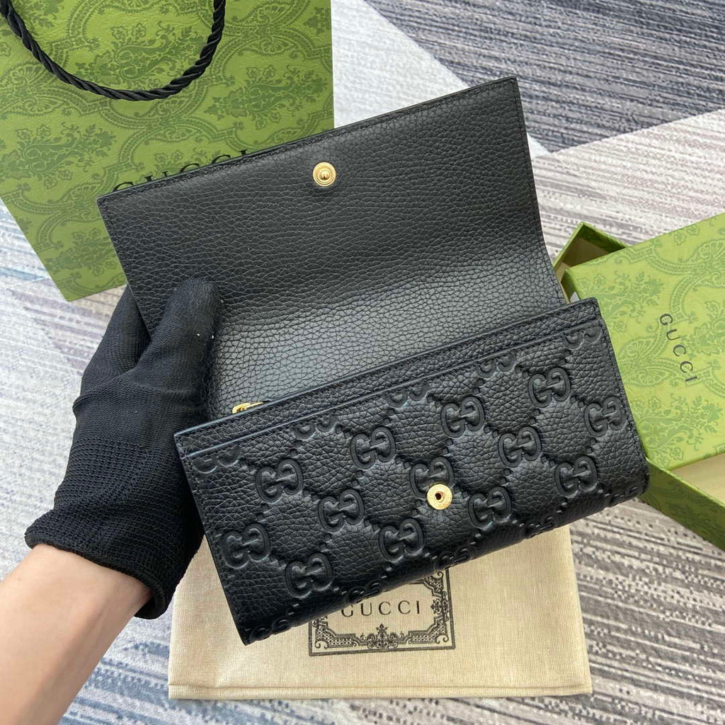 Gucci 815922 GG Emblem continental wallet Black