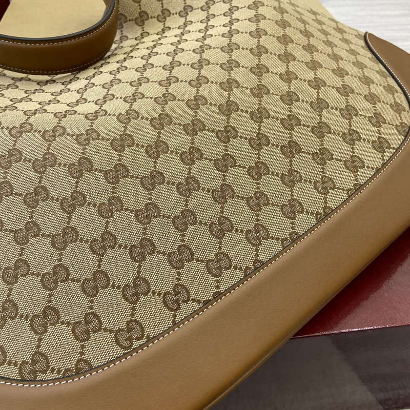 Gucci 815924 Gucci B Medium Shoulder Bag Brown leather trim