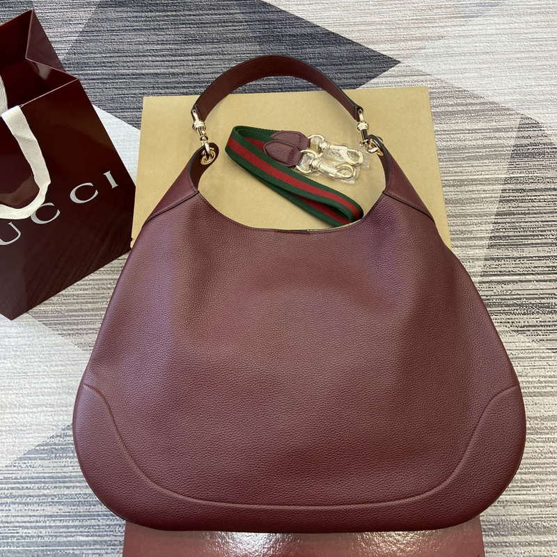 Gucci 815924 Gucci B Medium Shoulder Bag Wine red - Default Title - View 1