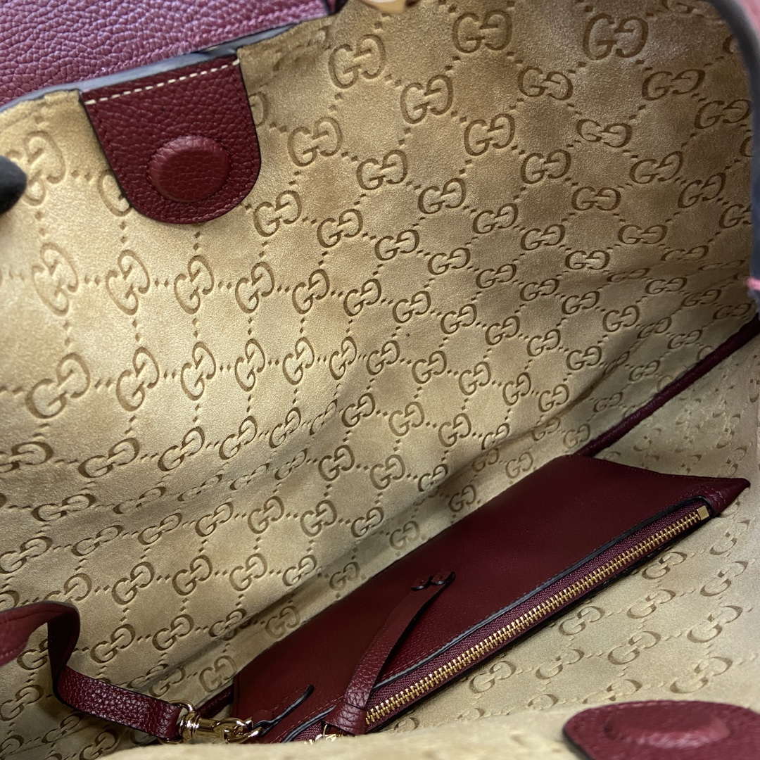 Gucci 815924 Gucci B Medium Shoulder Bag Wine red