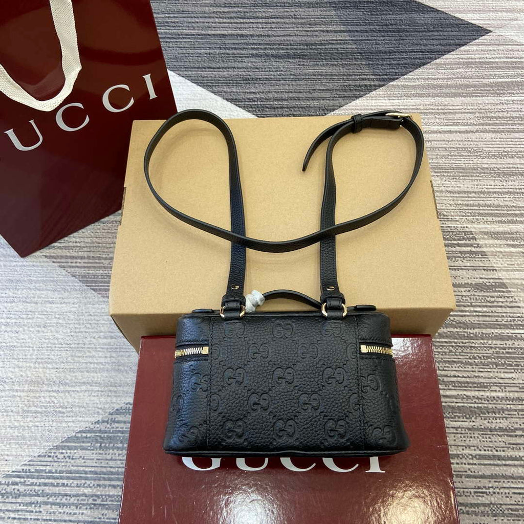 Gucci 815949 GG Emblem super mini bag Black