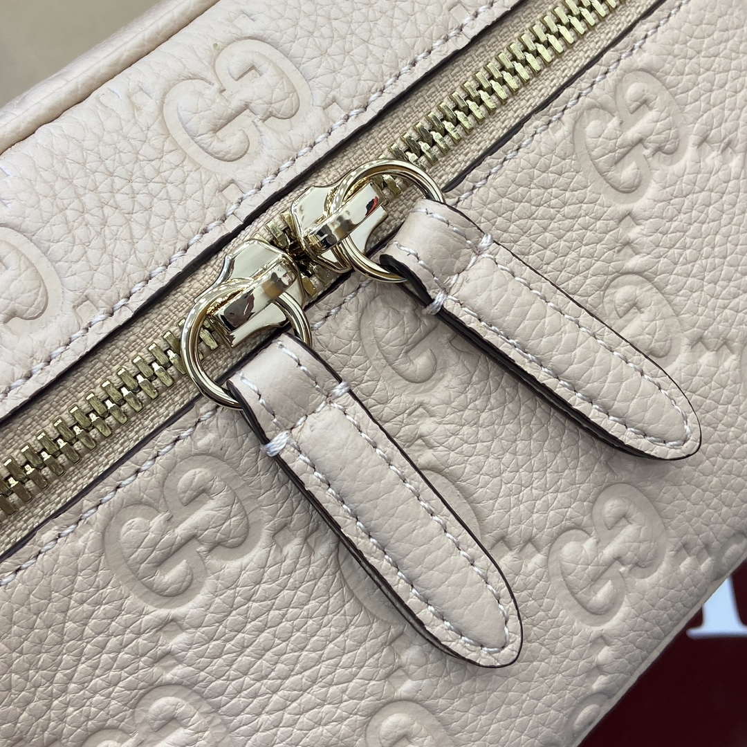 Gucci 815949 GG Emblem super mini bag Beige