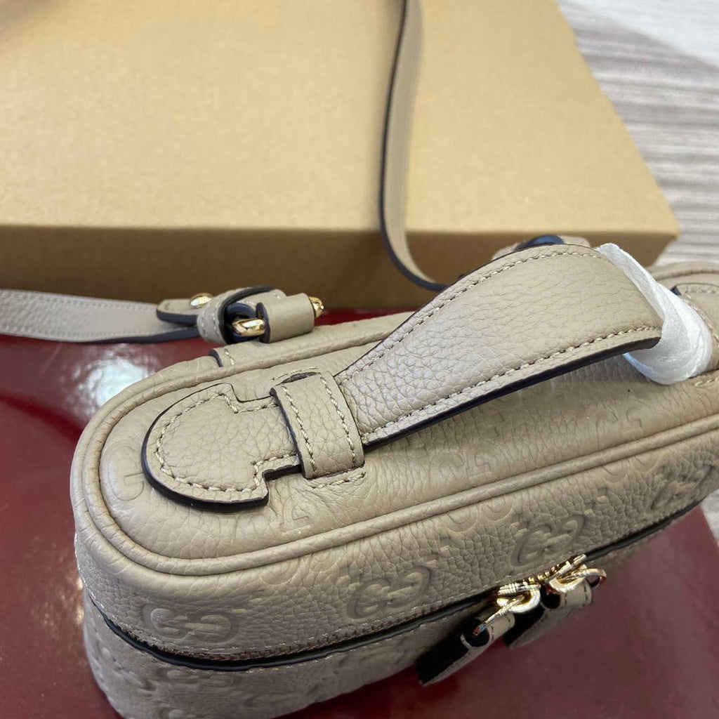 Gucci 815949 GG Emblem super mini bag Apricot