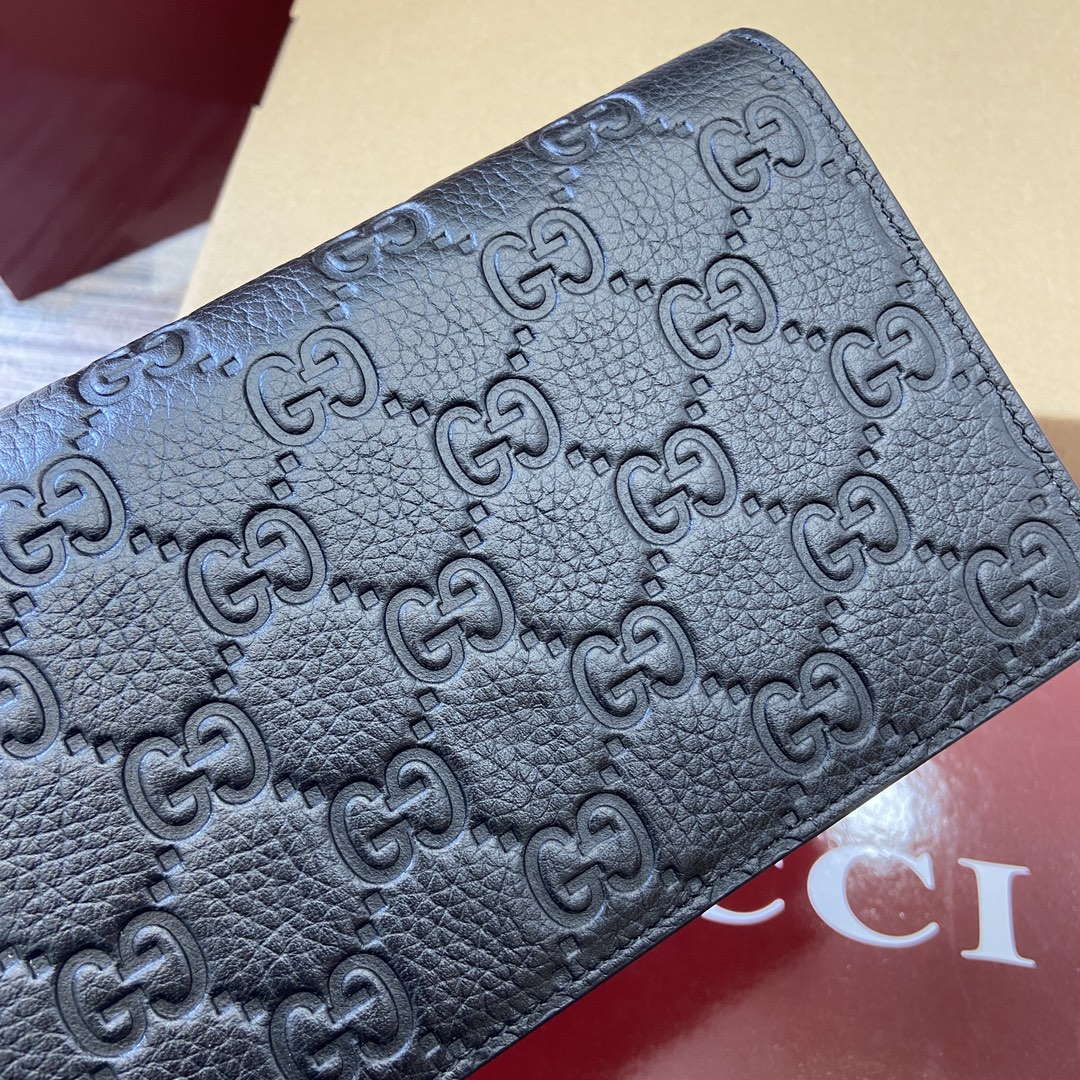 Gucci 818705 GG Emblem super mini shoulder bag Black