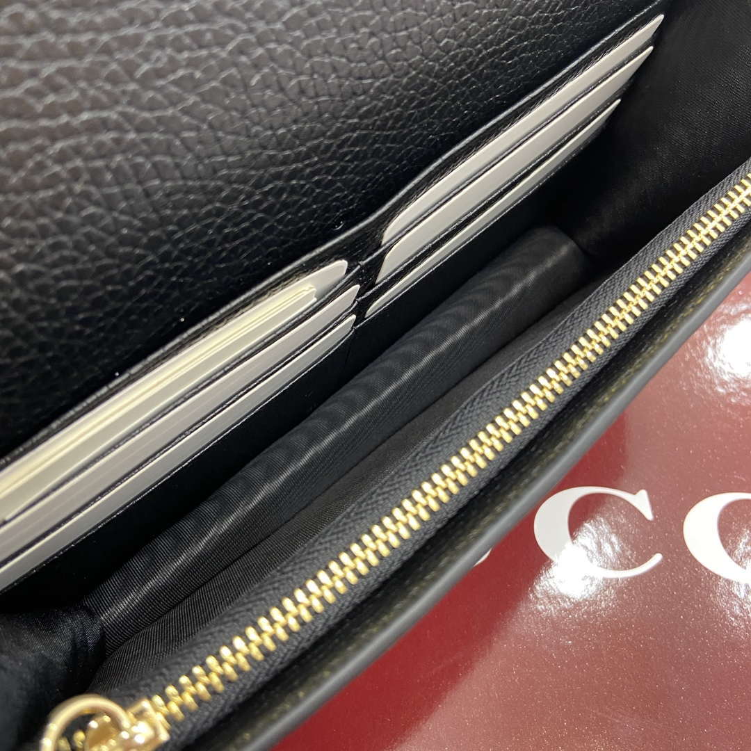 Gucci 818705 GG Emblem super mini shoulder bag Black