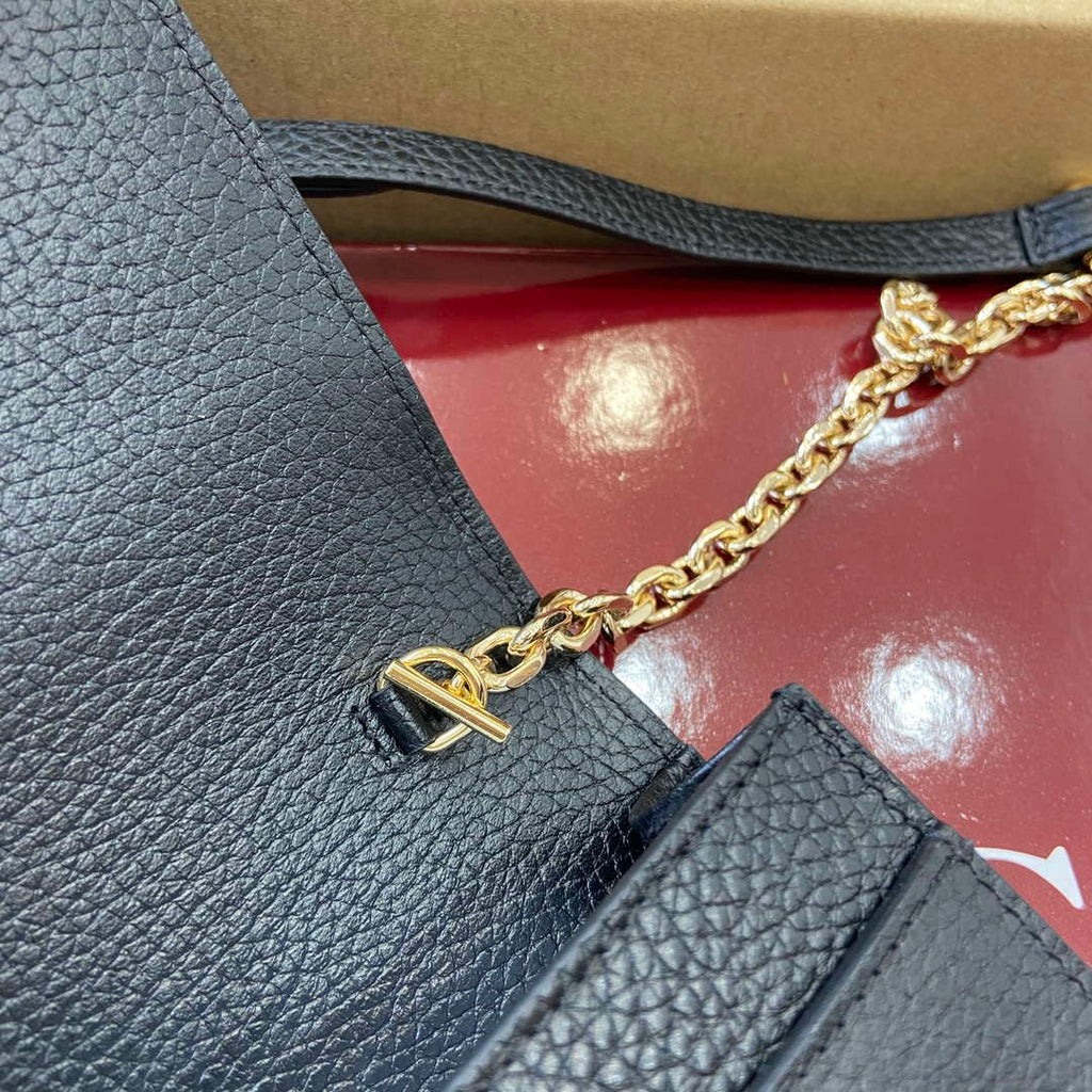 Gucci 818705 GG Emblem super mini shoulder bag Black