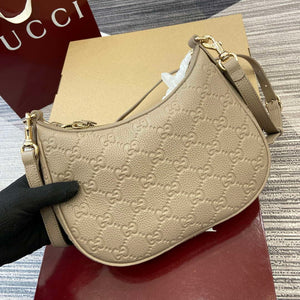 Gucci 820453 GG Emblem Medium Shoulder bag Apricot - Default Title - View 6