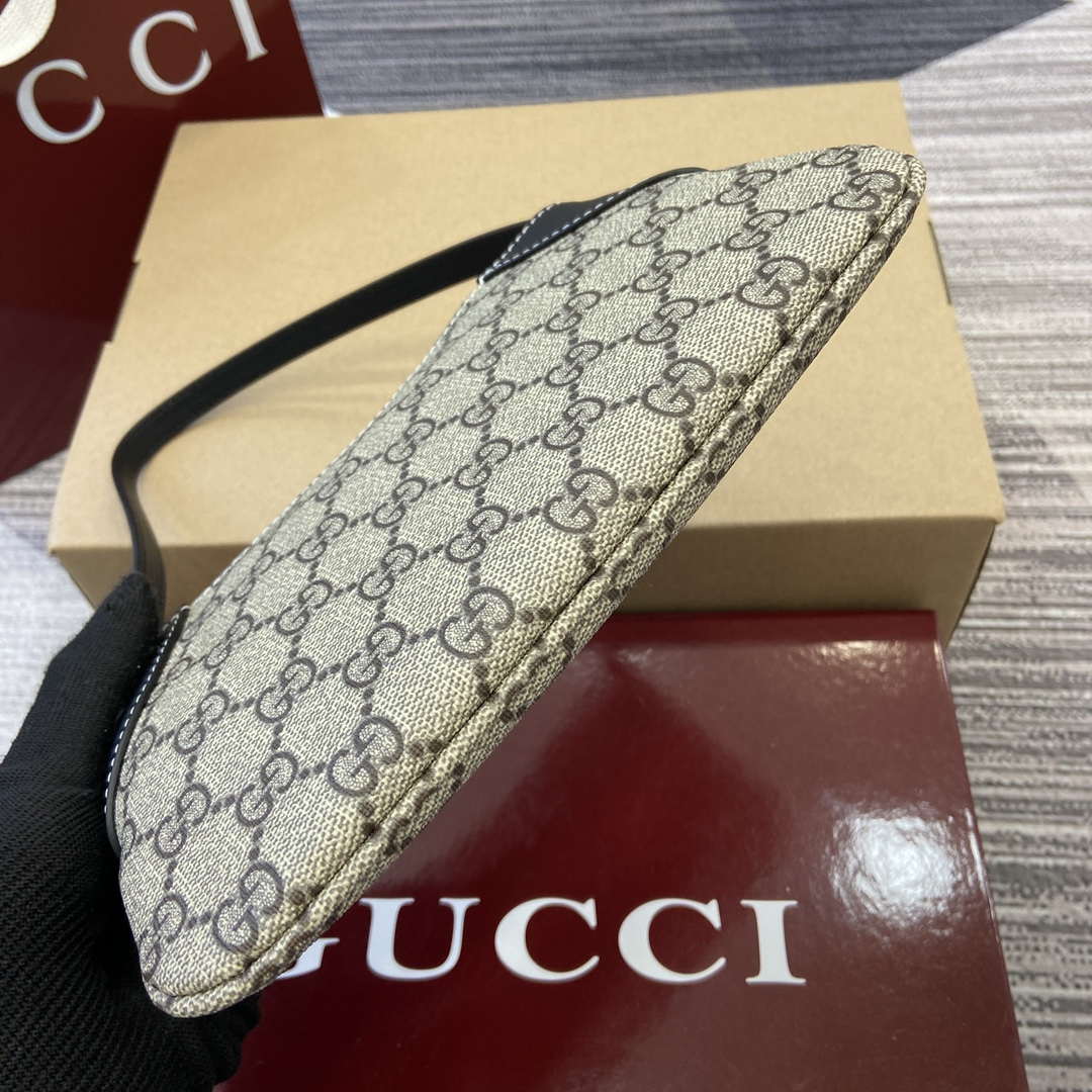 Gucci 820696 GG Emblem super mini shoulder bag Beige and Black