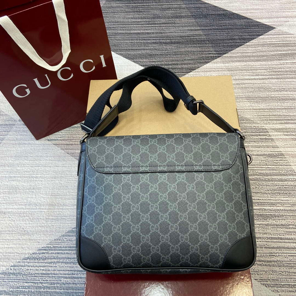 Gucci 821154 GG Emblem medium crossbody bag Black