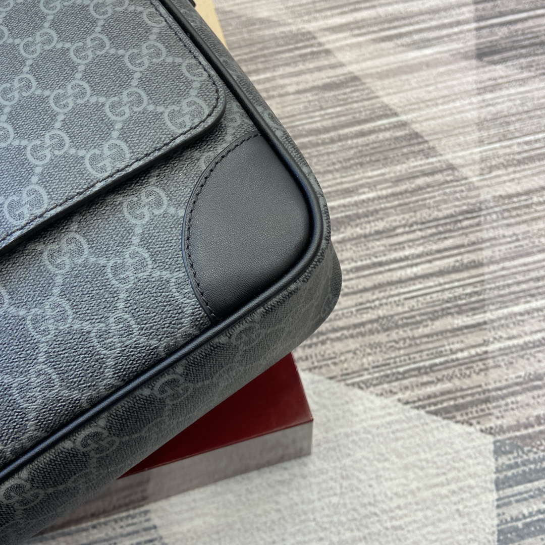 Gucci 821154 GG Emblem medium crossbody bag Black - Default Title - View 6