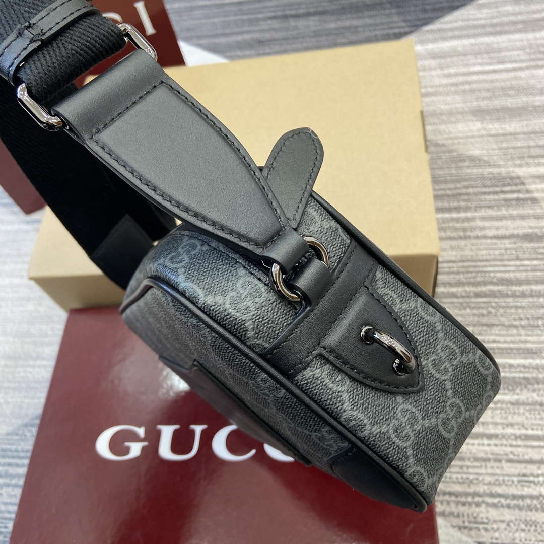 Gucci 821155 GG Emblem small crossbody bag Black