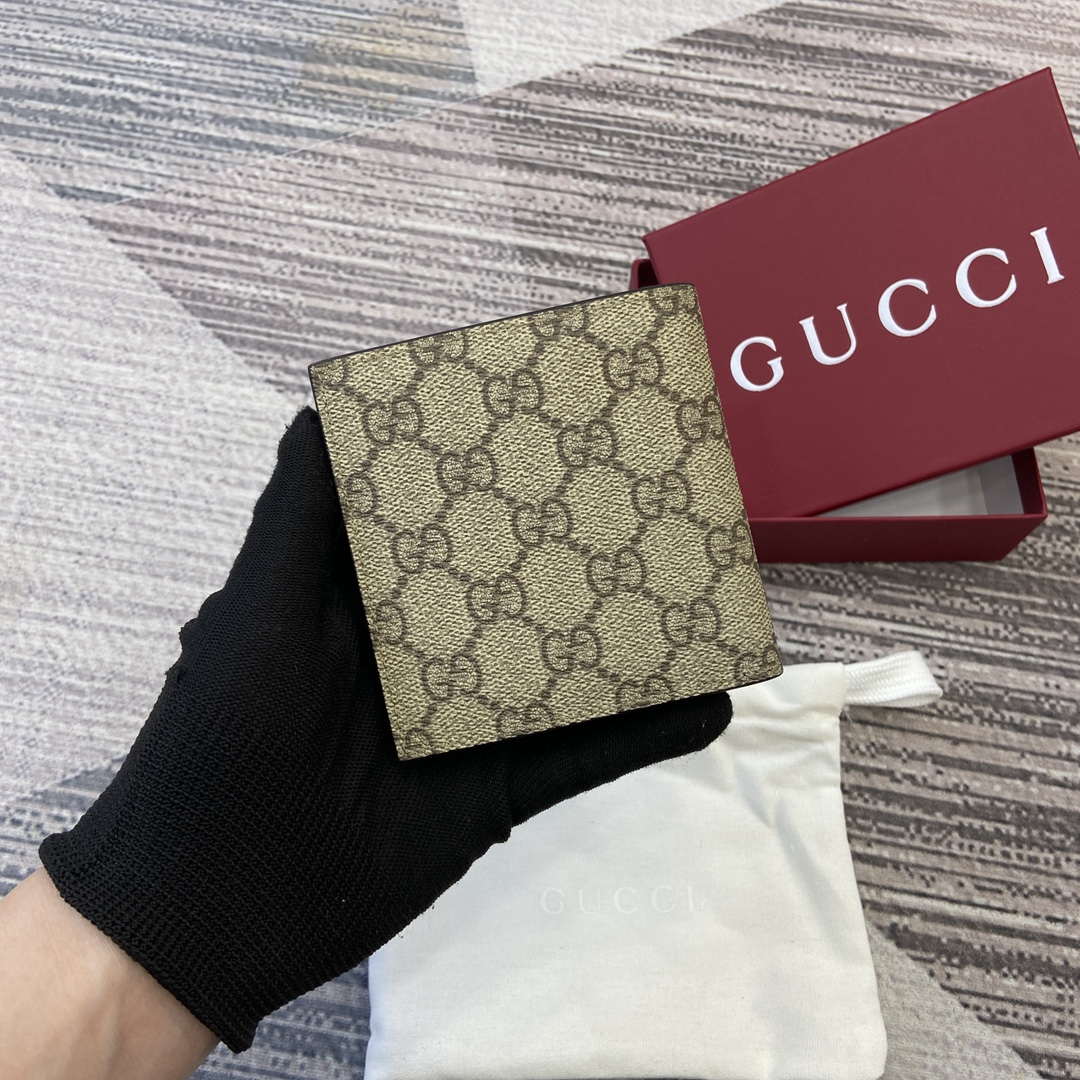 Gucci 821206 GG Emblem bi-fold wallet Beige and dark brown