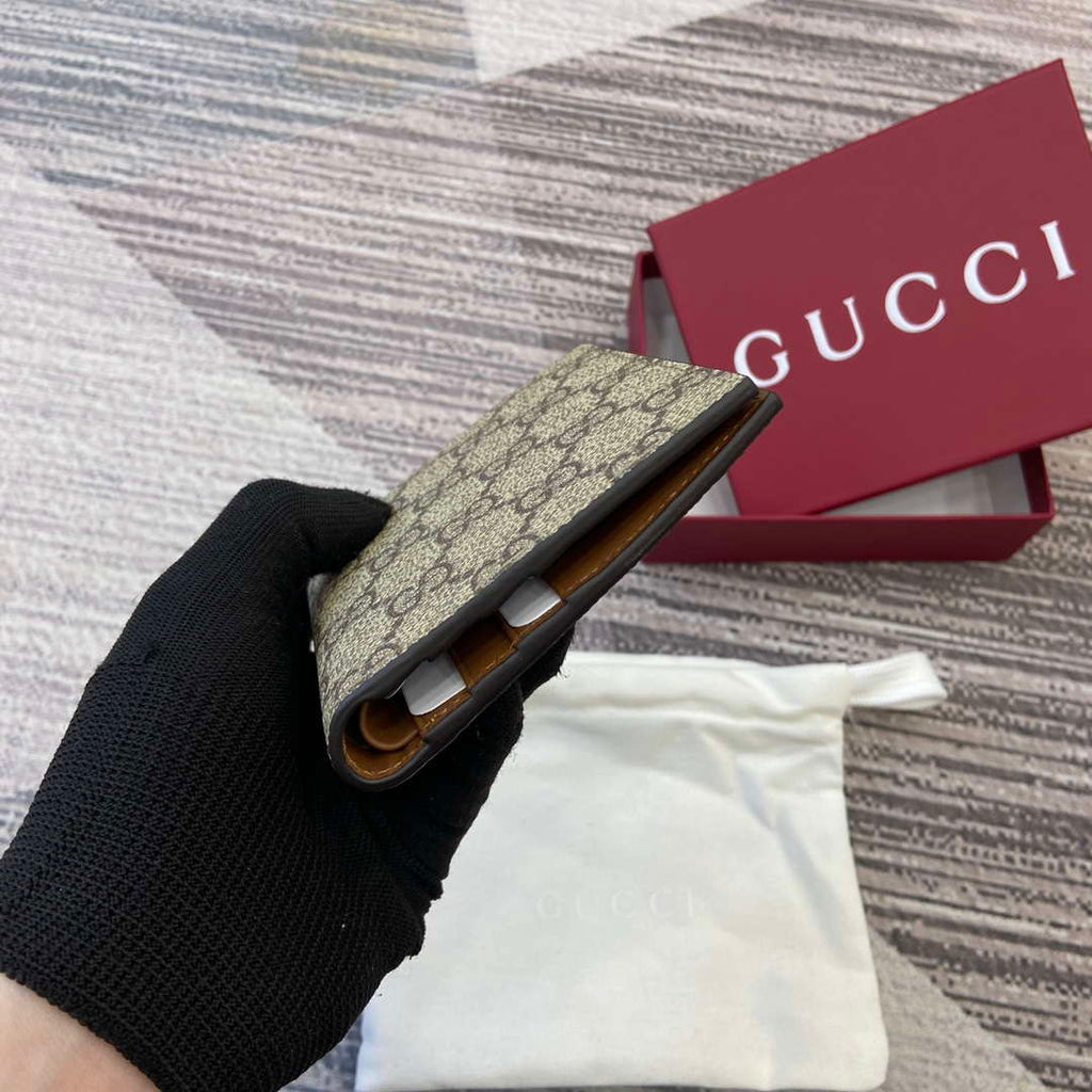 Gucci 821206 GG Emblem bi-fold wallet Beige and dark brown