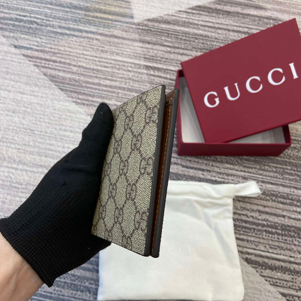 Gucci 821206 GG Emblem bi-fold wallet Beige and dark brown