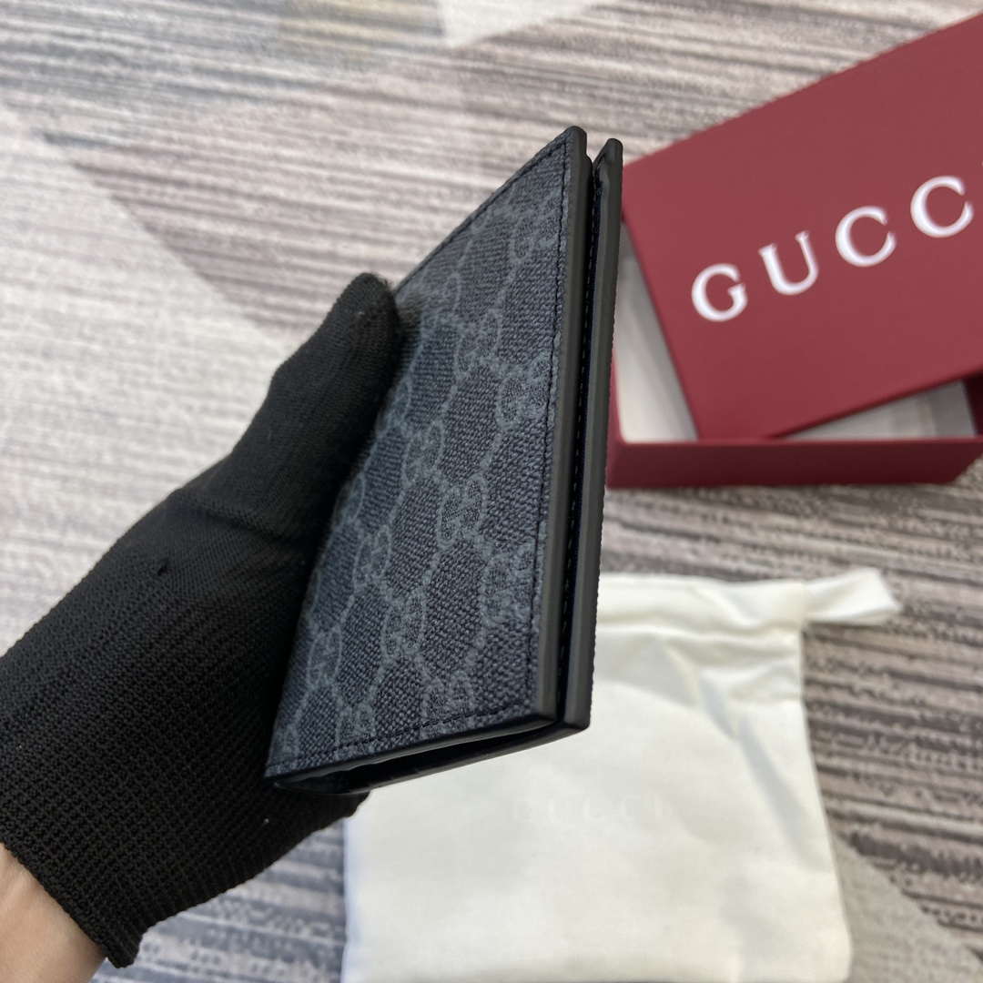 Gucci 821206 GG Emblem bi-fold wallet Black