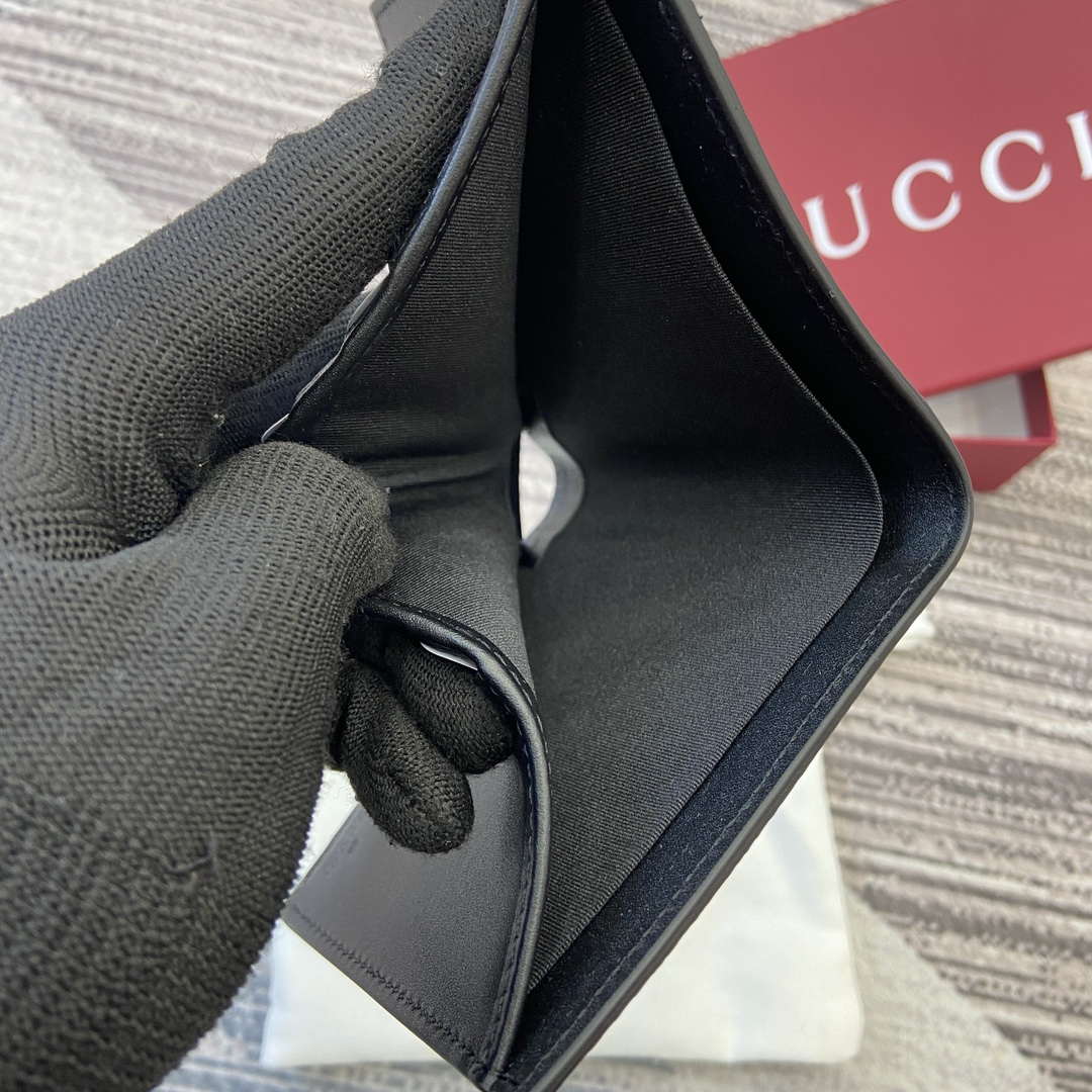 Gucci 821206 GG Emblem bi-fold wallet Black