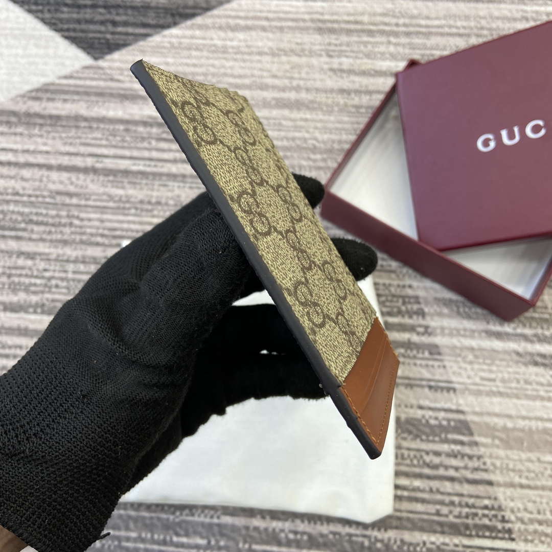 Gucci 821208 GG Emblem card case Beige and dark brown