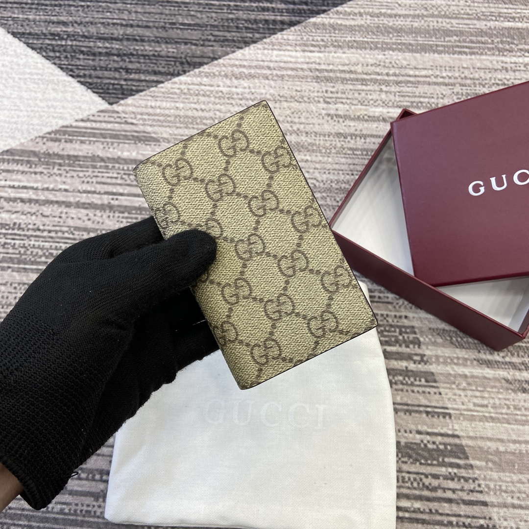 Gucci 821209 GG Emblem bi-fold card case Beige and dark brown - Default Title - View 1