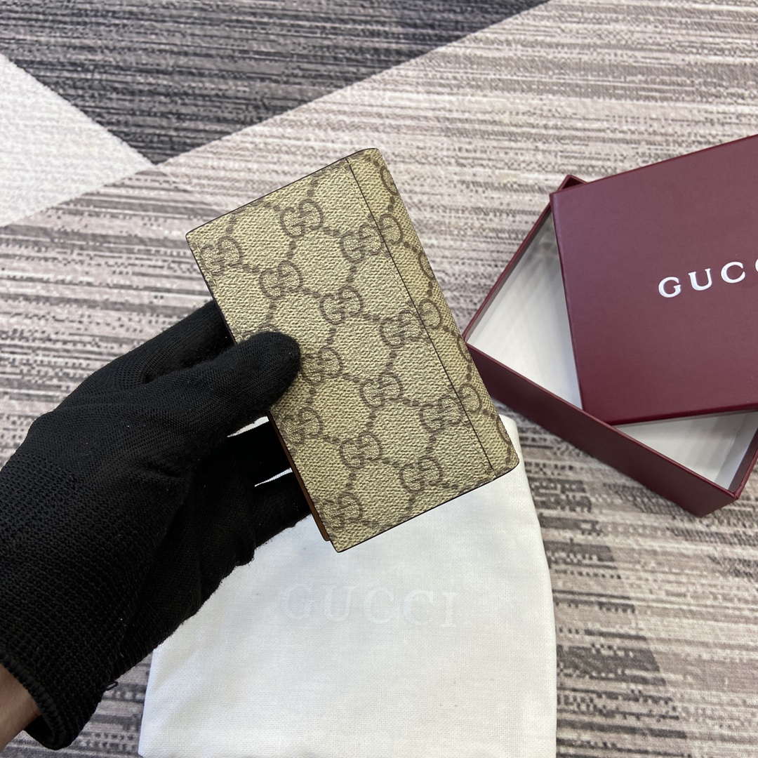 Gucci 821209 GG Emblem bi-fold card case Beige and dark brown