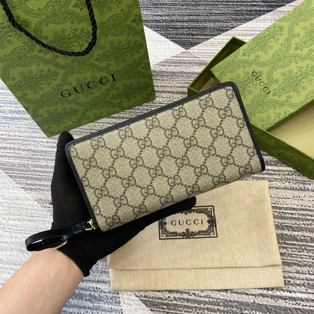 Gucci 821803 GG Emblem Beige and Black mini wallet