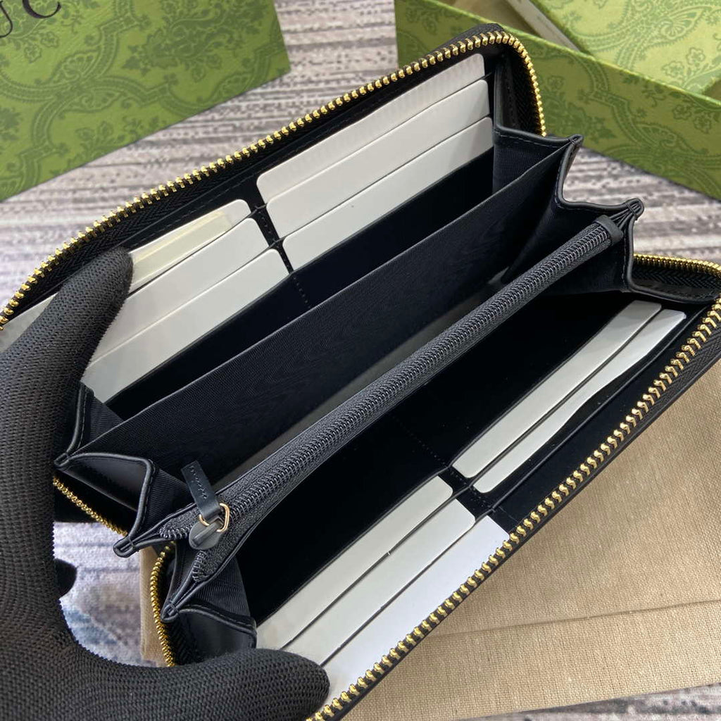 Gucci 821803 GG Emblem Beige and Black mini wallet