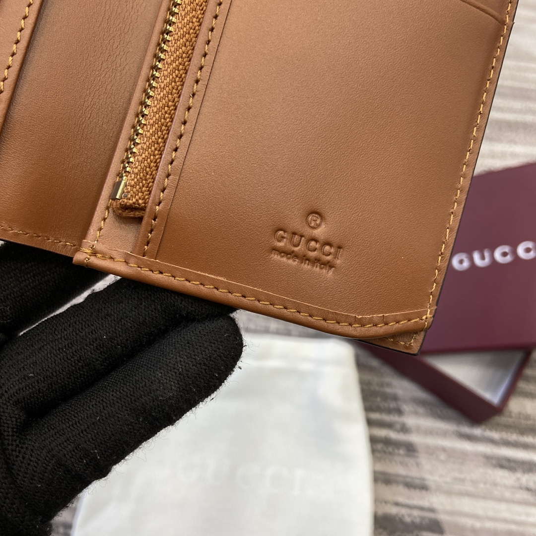 Gucci 821213 GG Emblem Beige and Brown mini wallet