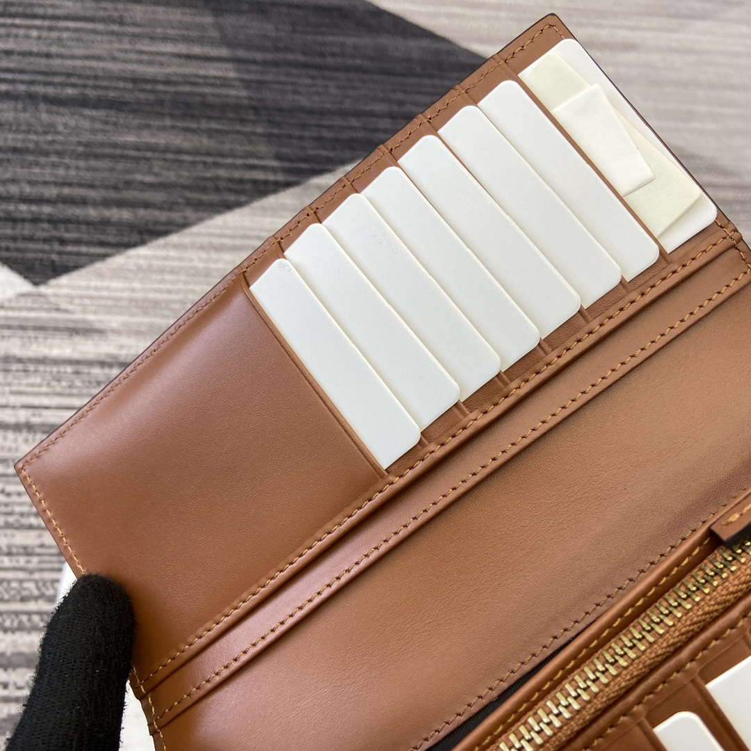 Gucci 821213 GG Emblem Beige and Brown mini wallet