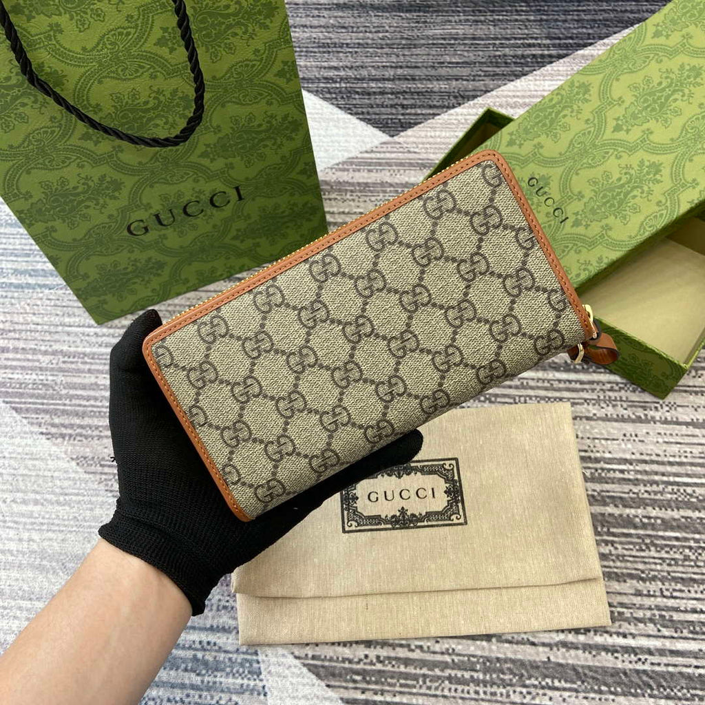 Gucci 821803 GG Emblem Beige and dark brown mini wallet