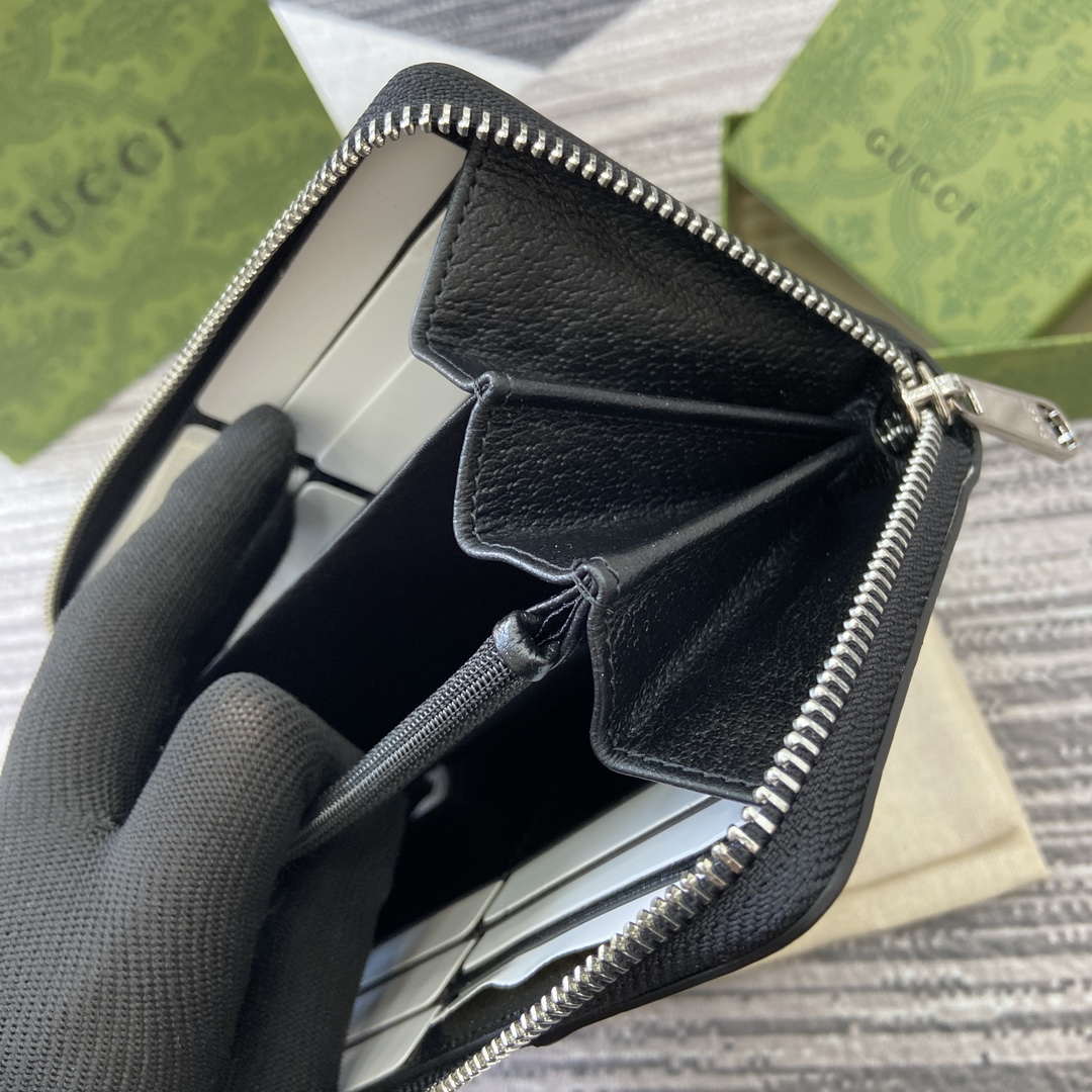 Gucci GG Emblem Black and  Beige 821803 mini wallet