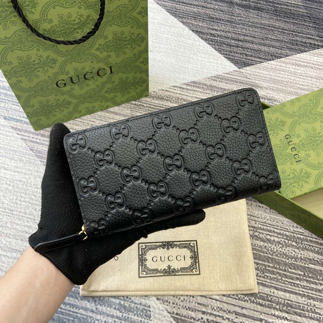 Gucci 821803 GG Emblem ultra-soft black embossing Black