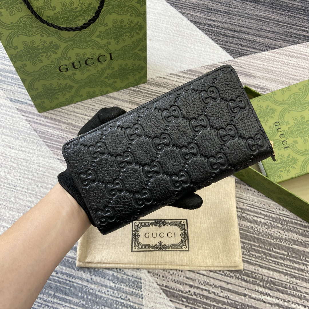 Gucci 821803 GG Emblem ultra-soft black embossing Black