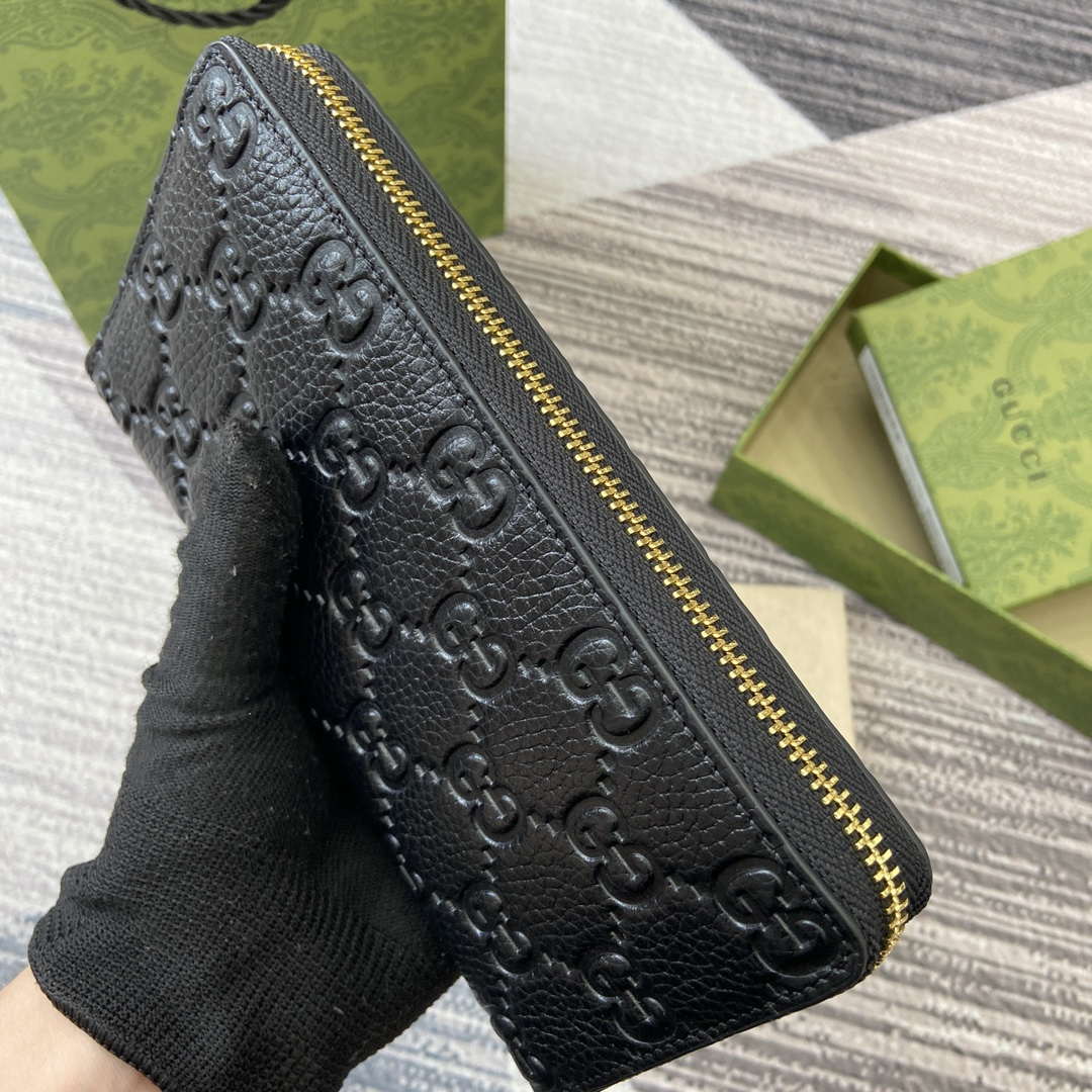 Gucci 821803 GG Emblem ultra-soft black embossing Black