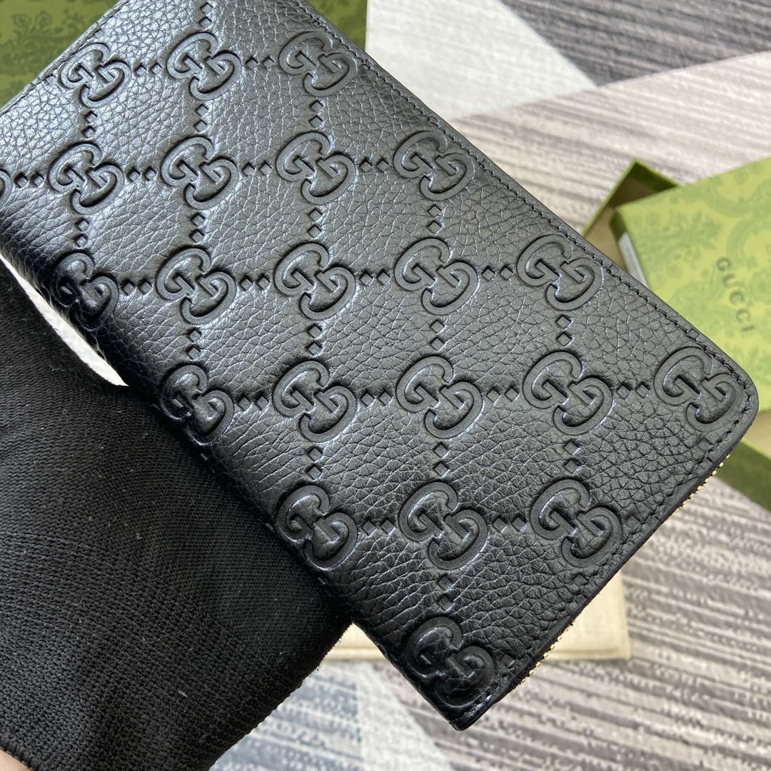 Gucci 821803 GG Emblem ultra-soft black embossing Black