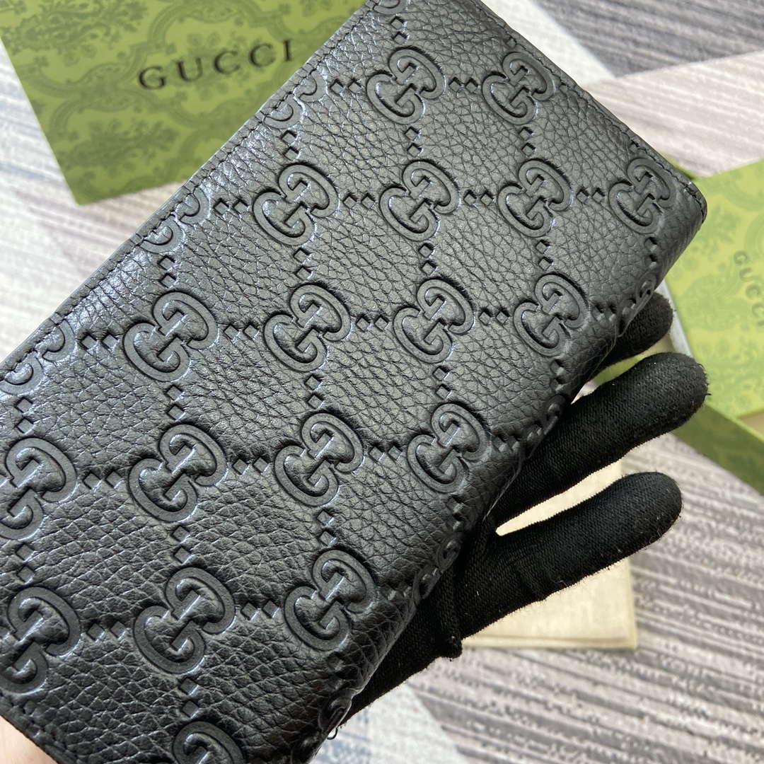 Gucci 821803 GG Emblem ultra-soft black embossing Black