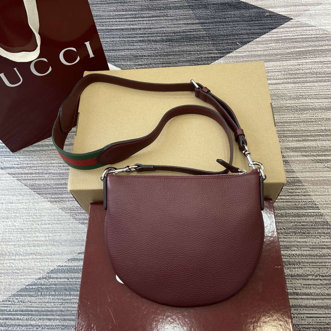 Gucci 824529 Gucci B Small Bag Ancora red