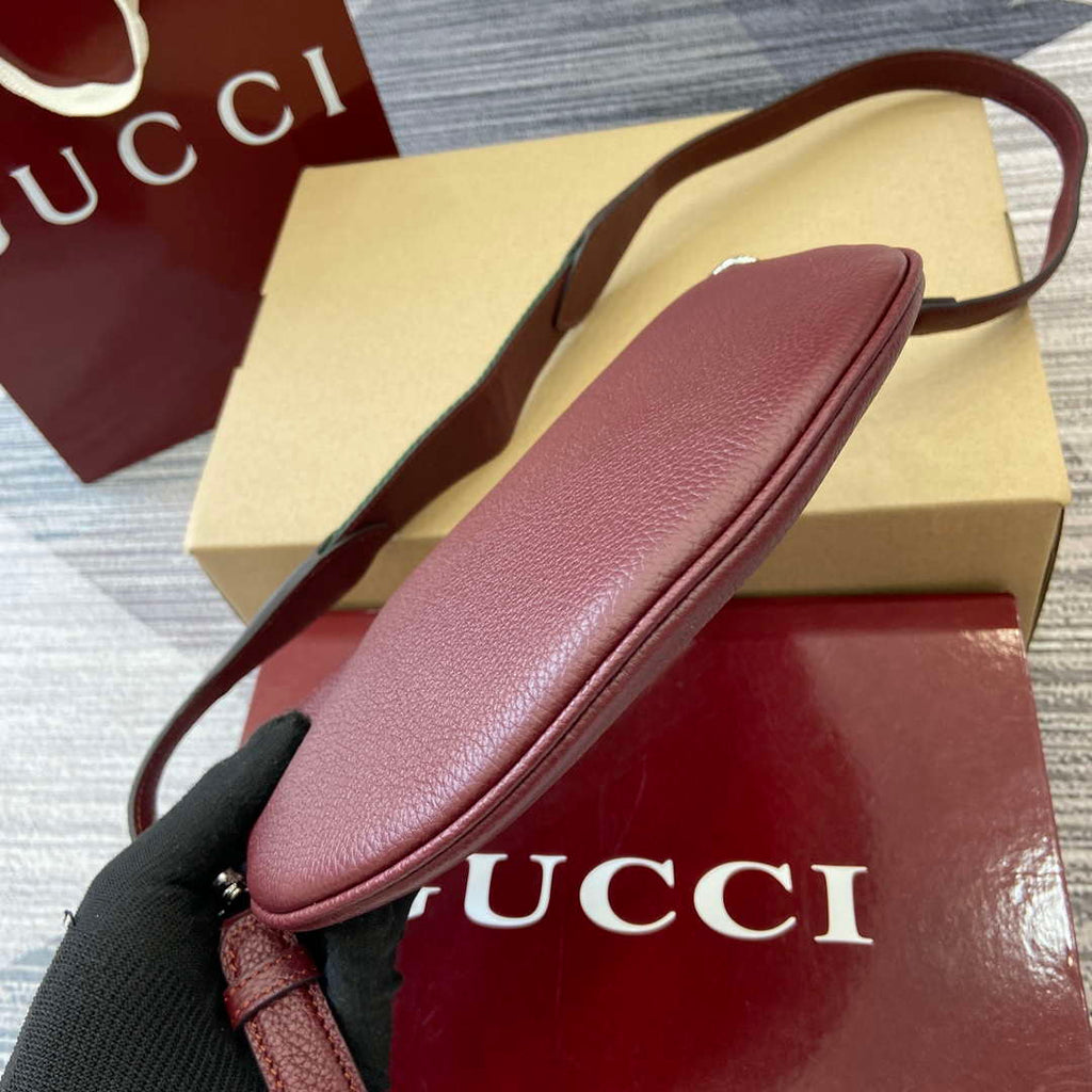 Gucci 824529 Gucci B Small Bag Ancora red