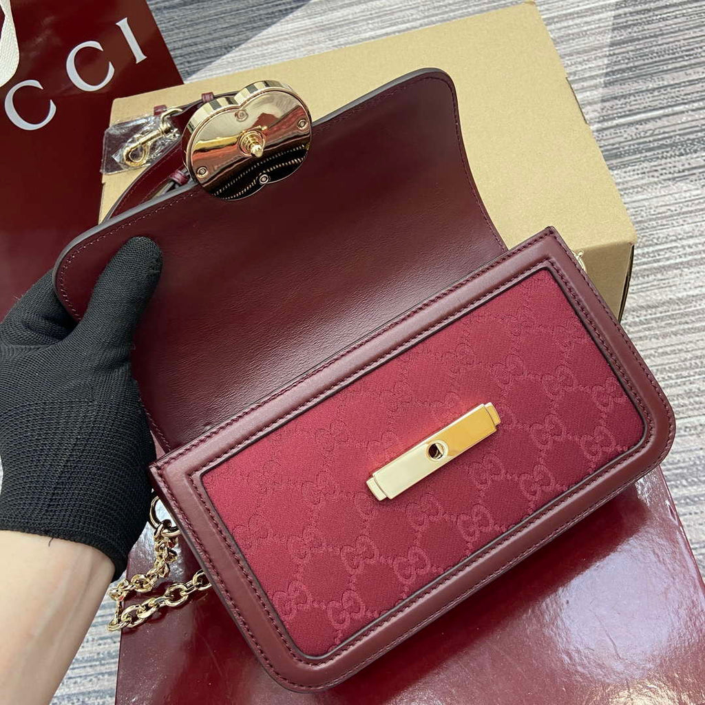 Gucci 826761 Gucci Go Small Shoulder Bag Red
