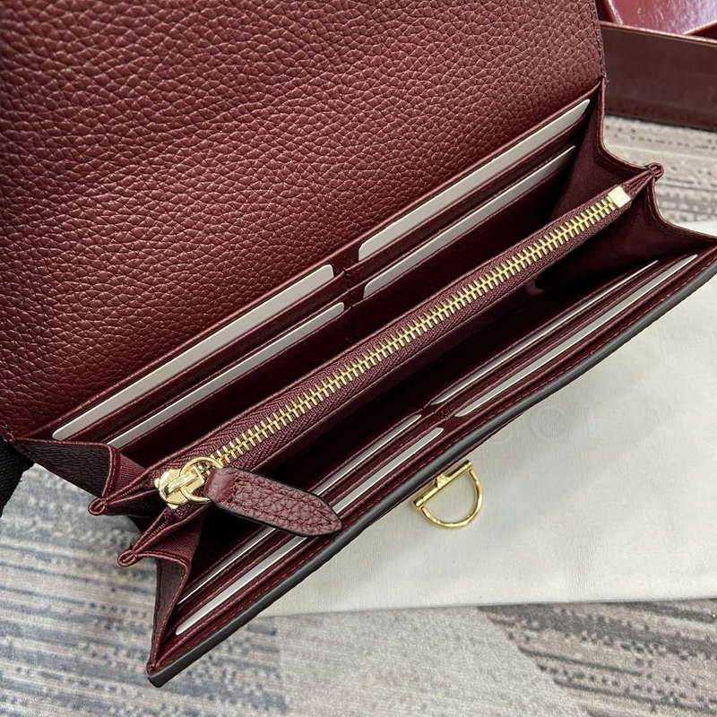 Gucci 828147 Gucci Softbit Continental Wallet Ancora red