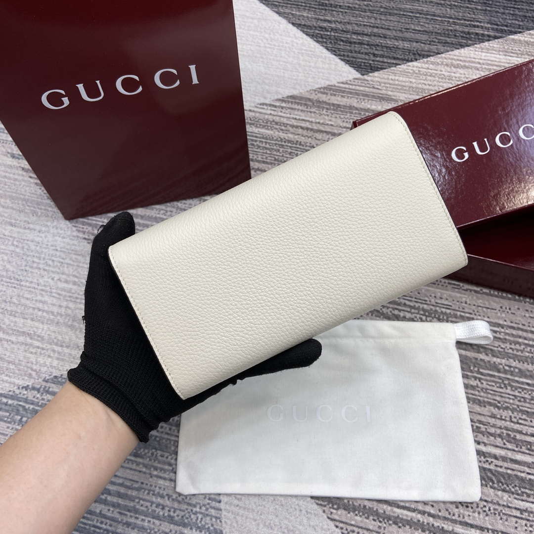 Gucci 828147 Gucci Softbit Continental Wallet White
