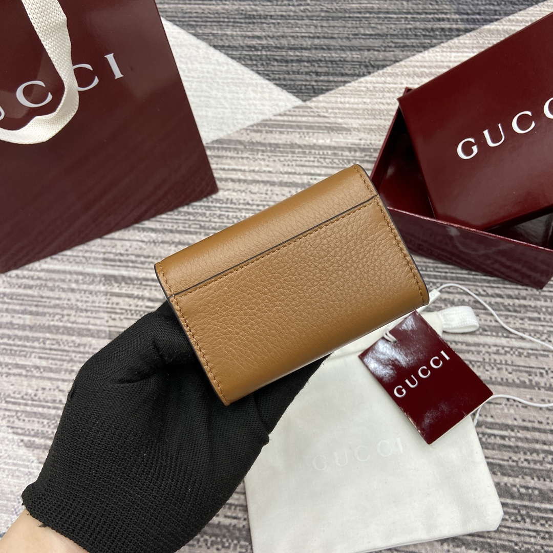 Gucci 828148 Gucci Softbit Card Case Brown