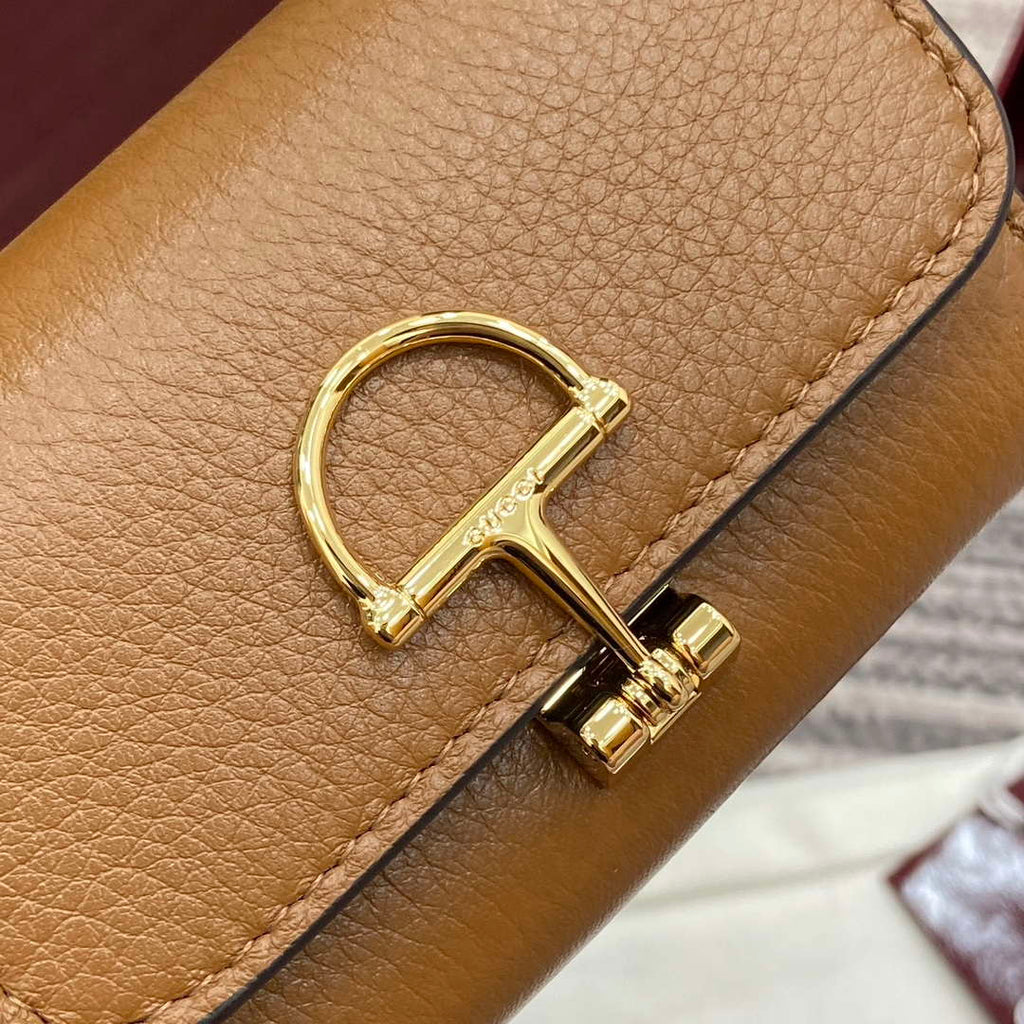 Gucci 828148 Gucci Softbit Card Case Brown