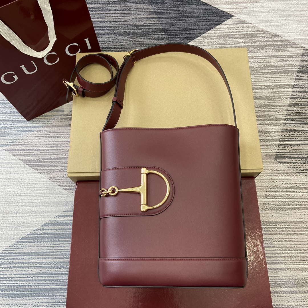Gucci 833660 Gucci 73 Medium Bucket Bag Ancora Red smooth leather - Default Title - View 1