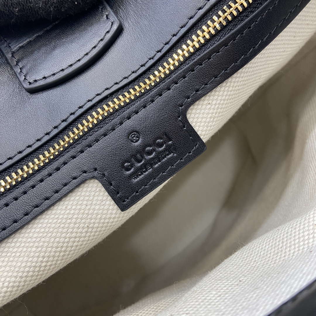 Gucci 833660 Gucci 73 Medium Bucket Bag Natural canvas