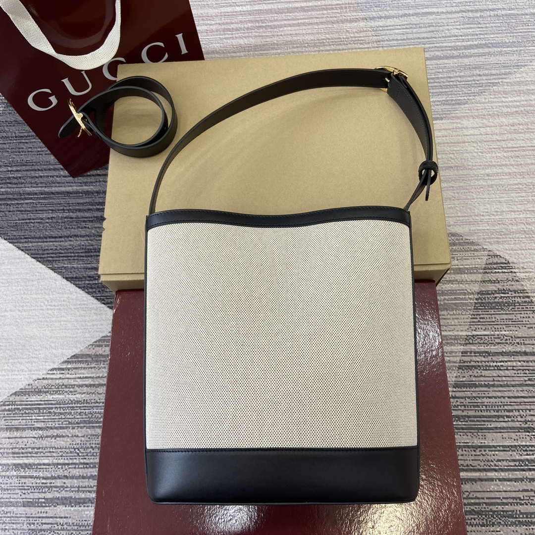Gucci 833660 Gucci 73 Medium Bucket Bag Natural canvas