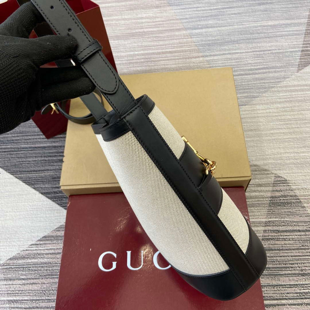 Gucci 833660 Gucci 73 Medium Bucket Bag Natural canvas