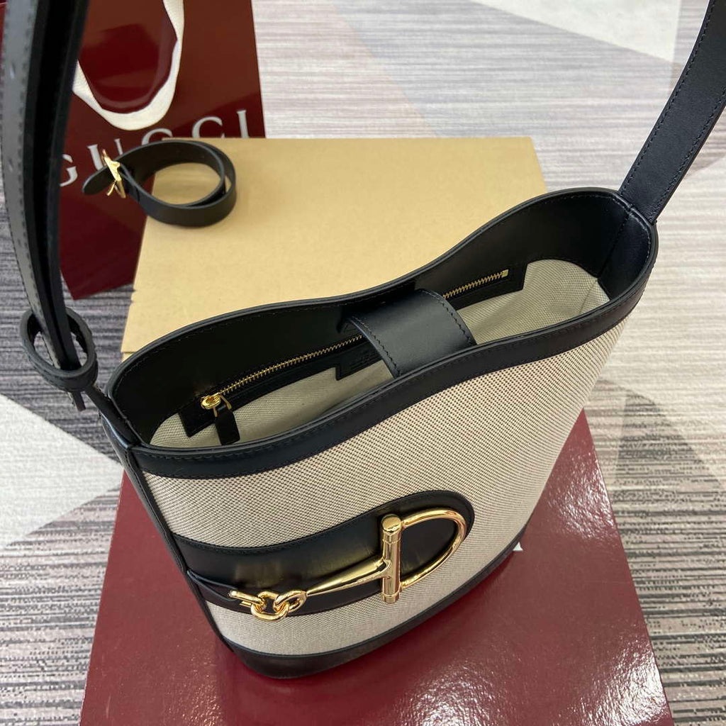 Gucci 833660 Gucci 73 Medium Bucket Bag Natural canvas