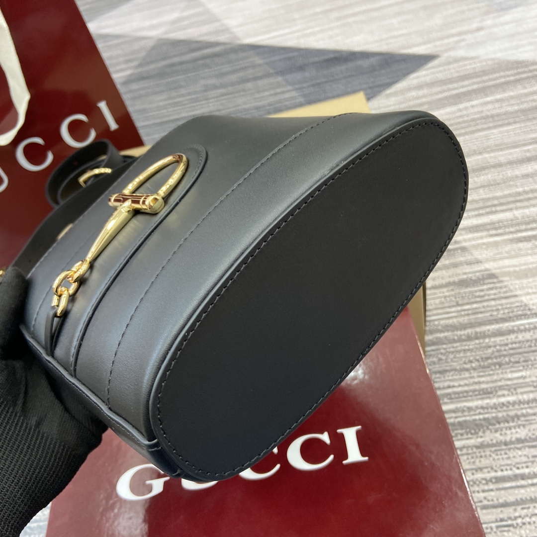 Gucci 833665 Gucci 73 Small Bucket Bag Black Leather - Default Title - View 7