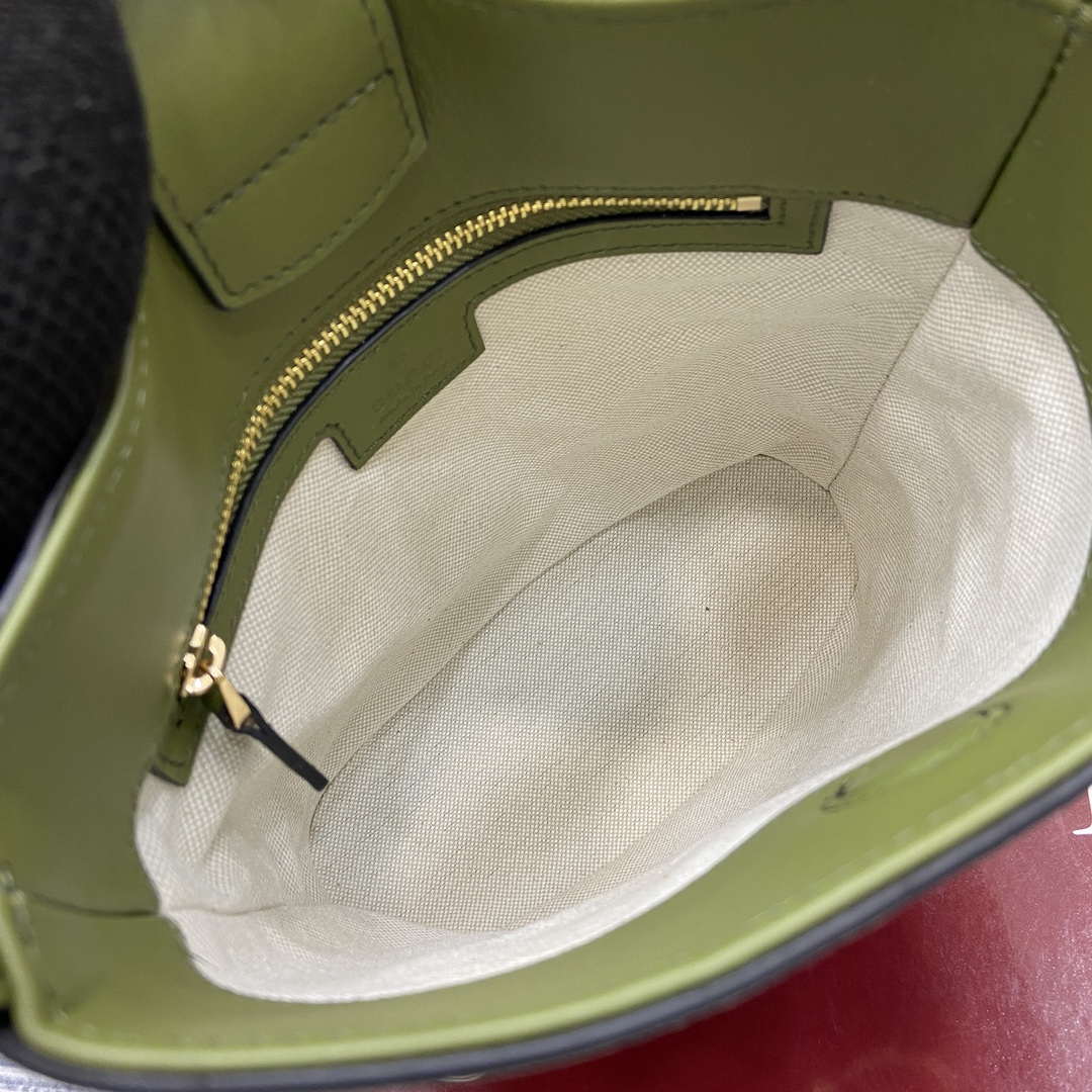 Gucci 833665 Gucci 73 Small Bucket Bag Green Suede - Default Title - View 8