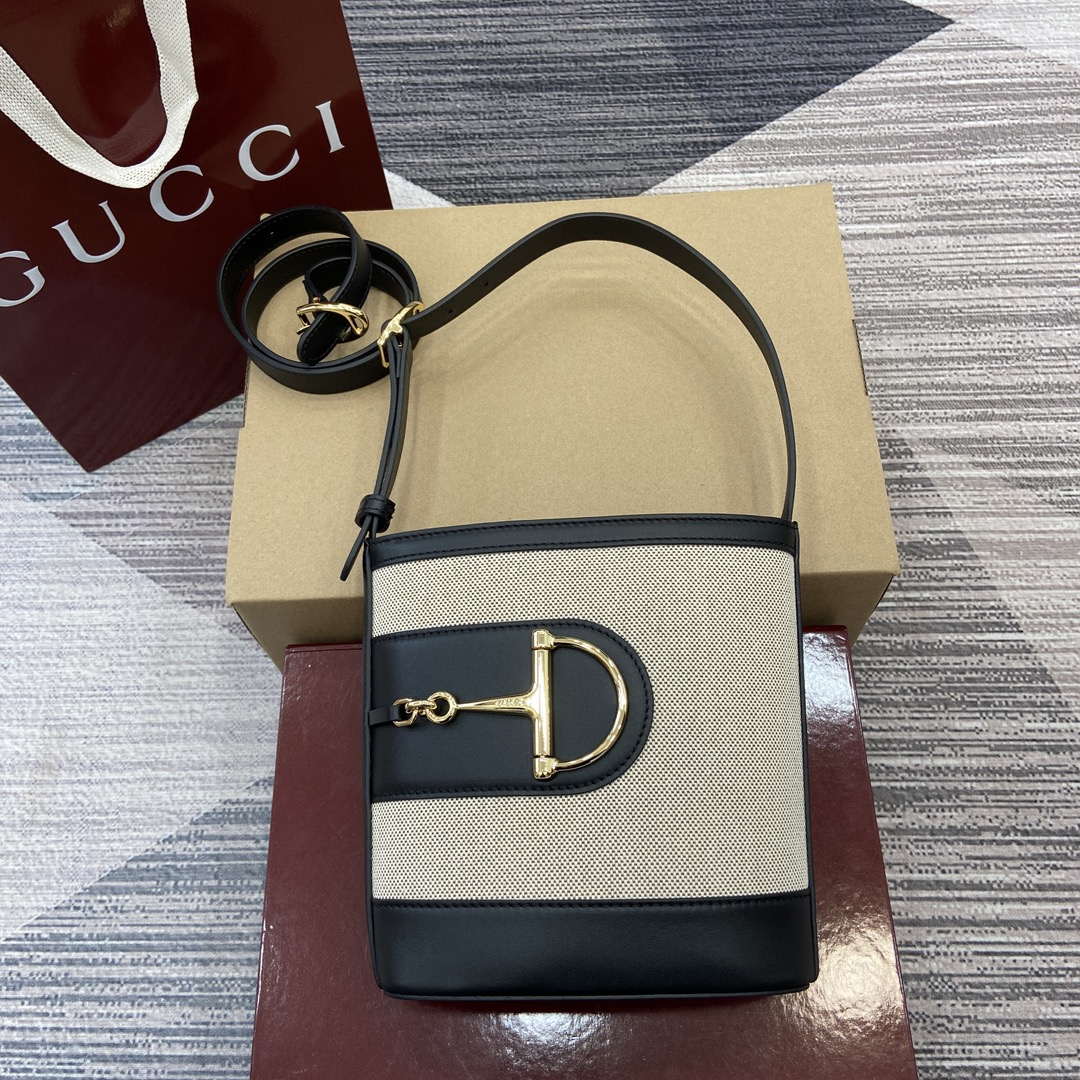 Gucci 833665 Gucci 73 Small Bucket Bag Natural Canvas - Default Title - View 1