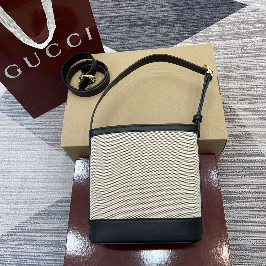 Gucci 833665 Gucci 73 Small Bucket Bag Natural Canvas - Default Title - View 2